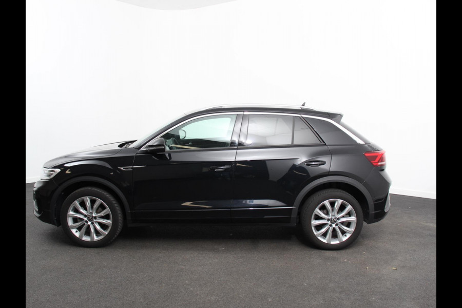Volkswagen T-Roc 1.5 TSI 150pk Automaat R-Line Edition Navigatie Apple Carplay/Android Auto Camera Climate Control Electrisch te openen achterklep Dab Verwarmbare stoelen