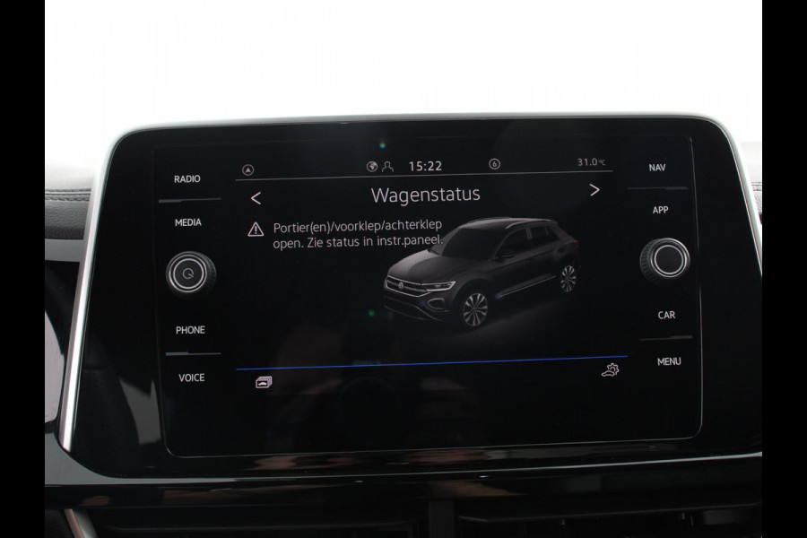 Volkswagen T-Roc 1.5 TSI 150pk Automaat R-Line Edition Navigatie Apple Carplay/Android Auto Camera Climate Control Electrisch te openen achterklep Dab Verwarmbare stoelen