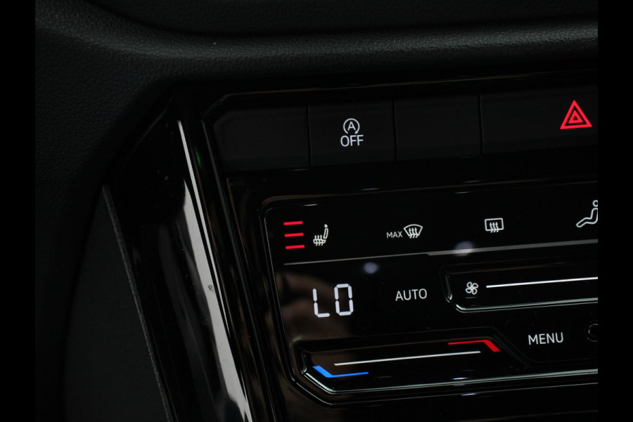 Volkswagen T-Roc 1.5 TSI 150pk Automaat R-Line Edition Navigatie Apple Carplay/Android Auto Camera Climate Control Electrisch te openen achterklep Dab Verwarmbare stoelen