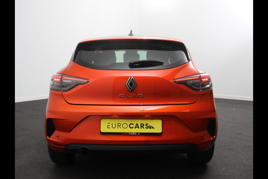 Renault Clio 1.0 TCe 90 Evolution Climate control Cruise control Camera Parkeersensoren achter Verwarmde voorstoelen Stuurverwarming LED Trekhaak Apple Carplay/ Android Auto