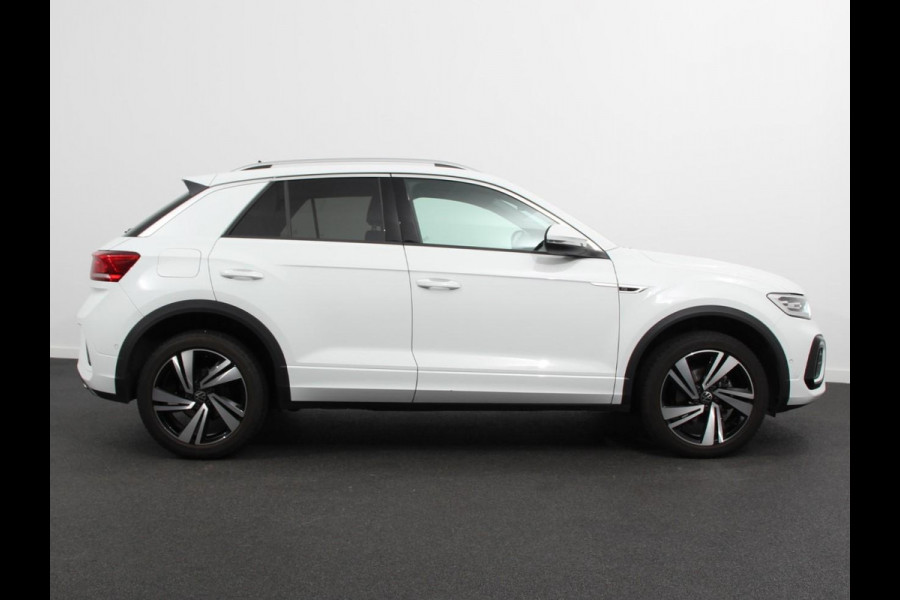 Volkswagen T-Roc 1.5 TSI 150pk Automaat R-Line Edition Navigatie Apple Carplay/Android Auto Camera Climate Control Electrisch te openen achterklep Dab Verwarmbare stoelen