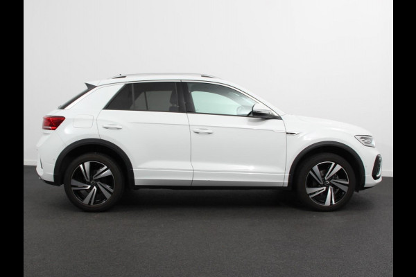 Volkswagen T-Roc 1.5 TSI 150pk Automaat R-Line Edition Navigatie Apple Carplay/Android Auto Camera Climate Control Electrisch te openen achterklep Dab Verwarmbare stoelen