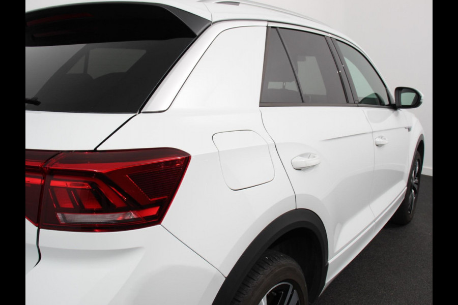 Volkswagen T-Roc 1.5 TSI 150pk Automaat R-Line Edition Navigatie Apple Carplay/Android Auto Camera Climate Control Electrisch te openen achterklep Dab Verwarmbare stoelen