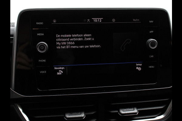 Volkswagen T-Roc 1.5 TSI 150pk Automaat R-Line Edition Navigatie Apple Carplay/Android Auto Camera Climate Control Electrisch te openen achterklep Dab Verwarmbare stoelen