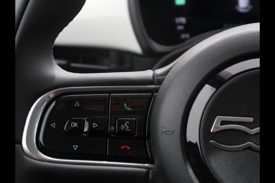 Fiat 500E Urban 42 kWh Airco Climate control 360 Camera Stoelverwarming Keyless Wireless CarPlay Dodehoek Assistant 85 kW Charger Actieradius 320km WLTP