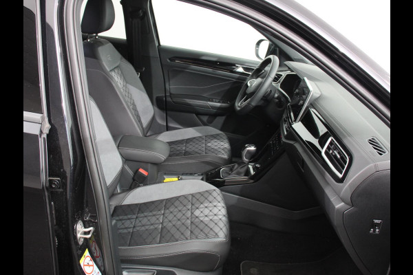Volkswagen T-Roc 1.5 TSI 150pk Automaat R-Line Edition Navigatie Apple Carplay/Android Auto Camera Climate Control Electrisch te openen achterklep Dab Verwarmbare stoelen