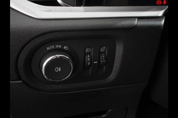 Opel Grandland 1.2 Turbo GS Automaat Navigatie Apple Carplay/Android Auto Camera Parkeersensoren Adaptive Cruise Control Dodehoekdetectie Stoel-en stuurverwarming Climate Control Lichtmetalen velgen