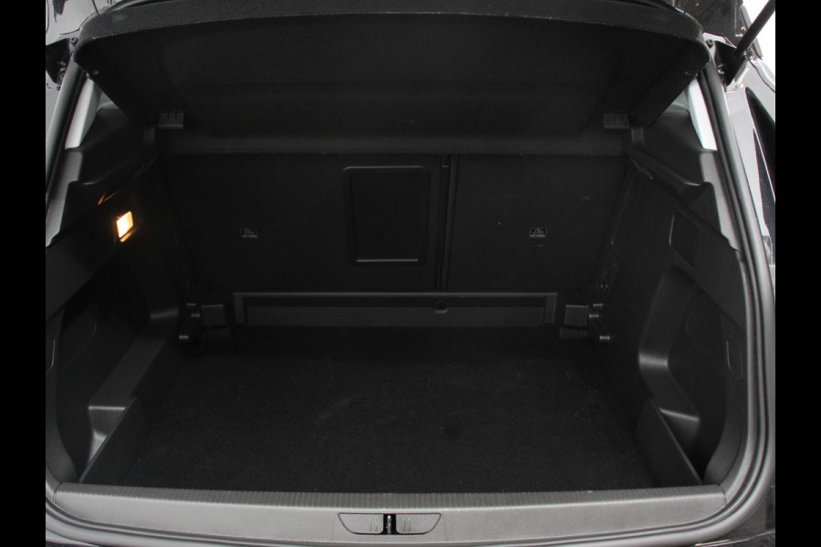 Opel Grandland 1.2 Turbo GS Automaat Navigatie Apple Carplay/Android Auto Camera Parkeersensoren Adaptive Cruise Control Dodehoekdetectie Stoel-en stuurverwarming Climate Control Lichtmetalen velgen