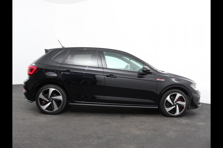 Volkswagen Polo 2.0 TSI GTI 207pk Automaat Digitale Cockpit Navigatie Apple Carplay/Android Auto Climate Control Extra getint Glas Stoelverwarming Dab Led Adaptive Cruise Control