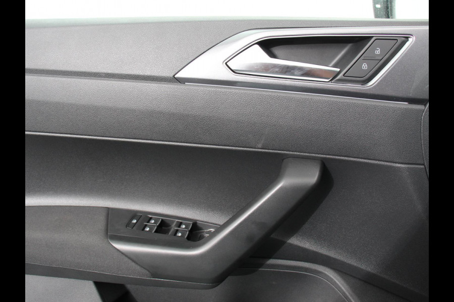 Volkswagen Polo 2.0 TSI GTI 207pk Automaat Digitale Cockpit Navigatie Apple Carplay/Android Auto Climate Control Extra getint Glas Stoelverwarming Dab Led Adaptive Cruise Control