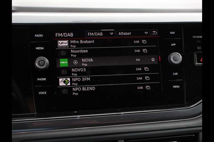 Volkswagen Polo 2.0 TSI GTI 207pk Automaat Digitale Cockpit Navigatie Apple Carplay/Android Auto Climate Control Extra getint Glas Stoelverwarming Dab Led Adaptive Cruise Control
