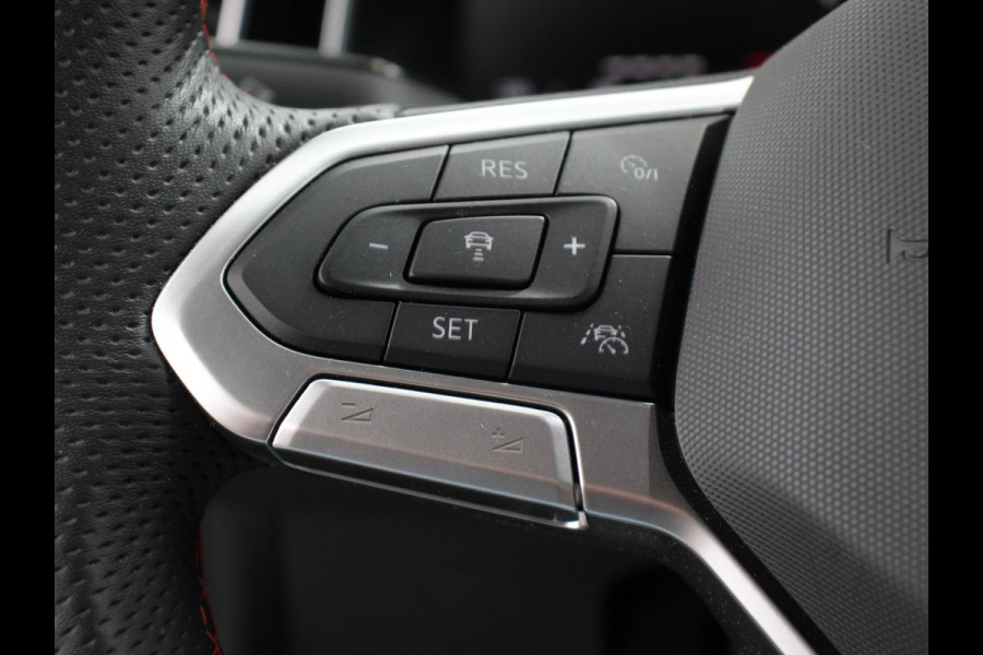 Volkswagen Polo 2.0 TSI GTI 207pk Automaat Digitale Cockpit Navigatie Apple Carplay/Android Auto Climate Control Extra getint Glas Stoelverwarming Dab Led Adaptive Cruise Control