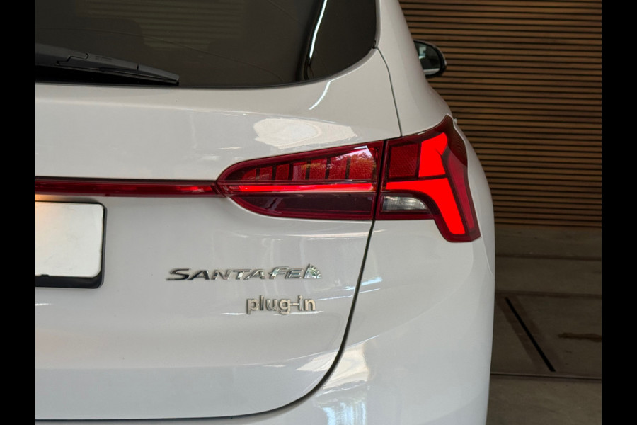Hyundai Santa Fe 1.6 T-GDI PHEV Premium Sky 7p. | Full Option | Pano | HuD | ACC | Park Assist | 360 | Trekhaak | Dealer Onderhoud
