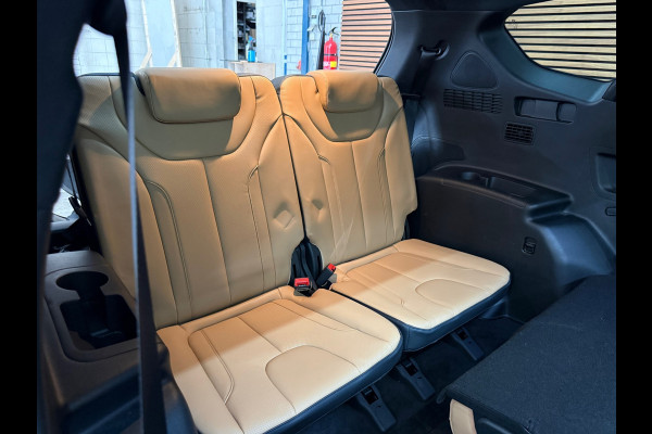 Hyundai Santa Fe 1.6 T-GDI PHEV Premium Sky 7p. | Full Option | Pano | HuD | ACC | Park Assist | 360 | Trekhaak | Dealer Onderhoud