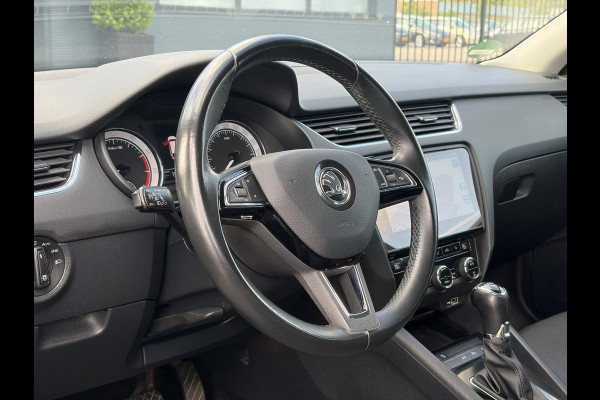 Škoda Octavia Combi 1.5 TSI Greentech Style Business 2e Eigenaar,Draadloze telefoonlader,Carplay,Camera,Navi,Trekhaak,150pk,Pdc V+A,Keyless,Clima,Cruise,Elekt.Stoel,Recent beurt gehad,N.A.P,Apk tot 07-2027