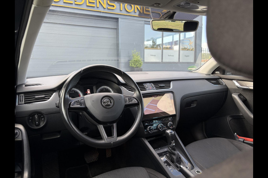Škoda Octavia Combi 1.5 TSI Greentech Style Business 2e Eigenaar,Draadloze telefoonlader,Carplay,Camera,Navi,Trekhaak,150pk,Pdc V+A,Keyless,Clima,Cruise,Elekt.Stoel,Recent beurt gehad,N.A.P,Apk tot 07-2027