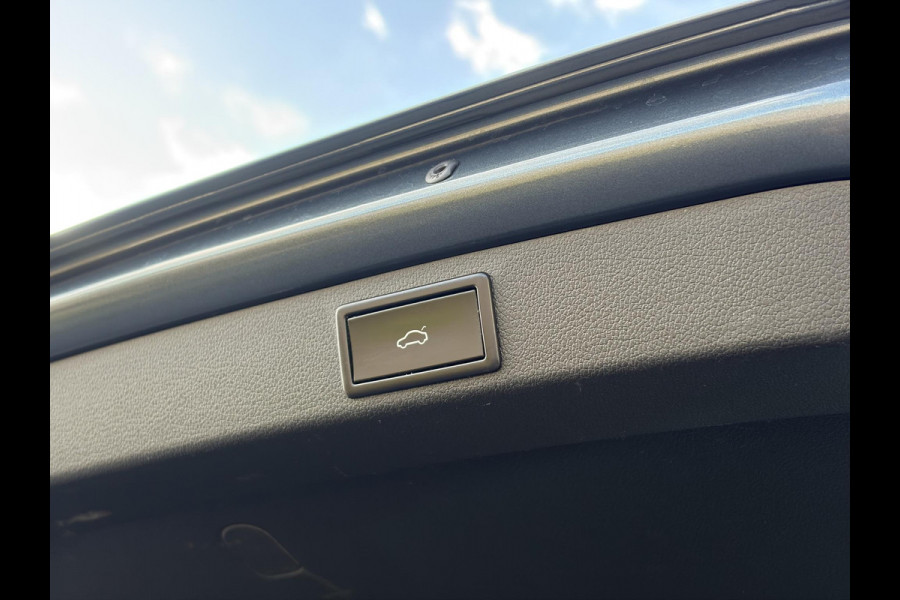 Škoda Octavia Combi 1.5 TSI Greentech Style Business 2e Eigenaar,Draadloze telefoonlader,Carplay,Camera,Navi,Trekhaak,150pk,Pdc V+A,Keyless,Clima,Cruise,Elekt.Stoel,Recent beurt gehad,N.A.P,Apk tot 07-2027