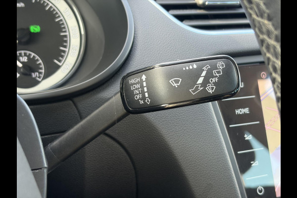 Škoda Octavia Combi 1.5 TSI Greentech Style Business 2e Eigenaar,Draadloze telefoonlader,Carplay,Camera,Navi,Trekhaak,150pk,Pdc V+A,Keyless,Clima,Cruise,Elekt.Stoel,Recent beurt gehad,N.A.P,Apk tot 07-2027
