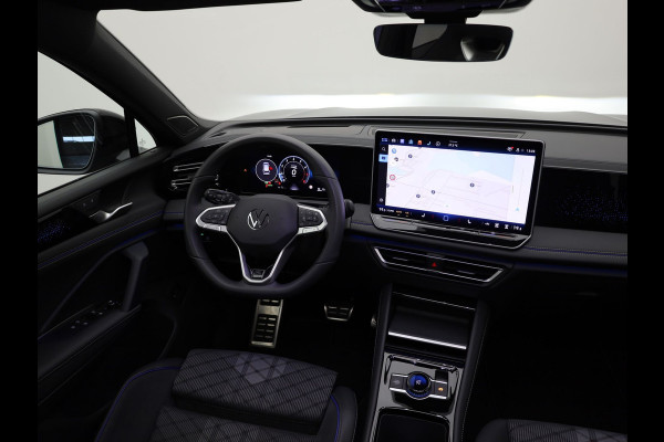 Volkswagen Tiguan 1.5 eTSI R-Line Edition | Panodak | Trekhaak wegkl. | Harman/Kardon | 360 Camera | Side Assist | Keyless | Prijs Rijklaar!!