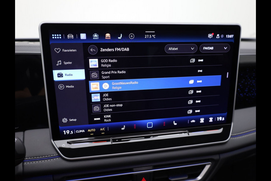 Volkswagen Tiguan 1.5 eTSI R-Line Edition | Panodak | Trekhaak wegkl. | Harman/Kardon | 360 Camera | Side Assist | Keyless | Prijs Rijklaar!!