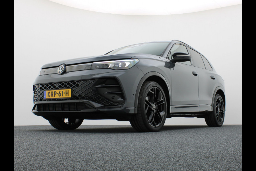 Volkswagen Tiguan 1.5 eTSI R-Line Edition | Panodak | Trekhaak wegkl. | Harman/Kardon | 360 Camera | Side Assist | Keyless | Prijs Rijklaar!!