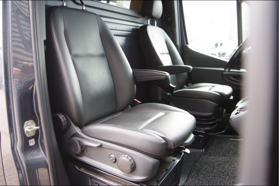 Mercedes-Benz Sprinter 319 3.0 CDI V6 L2H1 MARGE! AUT. LED, 2X SCHUIFDEUR, 3.5T TREKHAAK, LEDER, ADAPT. CRUISE, 360 CAMERA, NAVI, CLIMA, STOELVERWARMIN