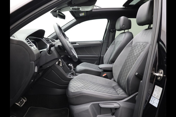 Volkswagen Tiguan 1.5 TSI R-Line Business+ | Panodak | Elk. A-klep | Side Assist | Camera | Black Style | Prijs Rijklaar!!