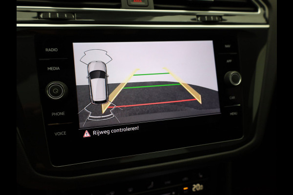 Volkswagen Tiguan 1.5 TSI R-Line Business+ | Panodak | Elk. A-klep | Side Assist | Camera | Black Style | Prijs Rijklaar!!