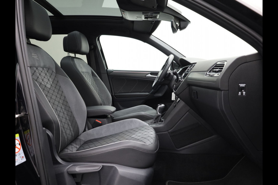 Volkswagen Tiguan 1.5 TSI R-Line Business+ | Panodak | Elk. A-klep | Side Assist | Camera | Black Style | Prijs Rijklaar!!