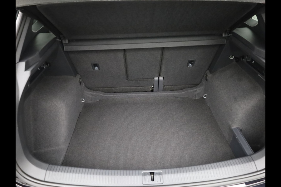 Volkswagen Tiguan 1.5 TSI R-Line Business+ | Panodak | Elk. A-klep | Side Assist | Camera | Black Style | Prijs Rijklaar!!