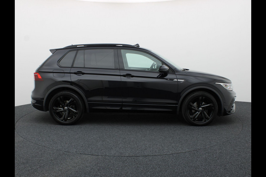 Volkswagen Tiguan 1.5 TSI R-Line Business+ | Panodak | Elk. A-klep | Side Assist | Camera | Black Style | Prijs Rijklaar!!