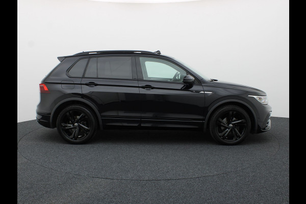 Volkswagen Tiguan 1.5 TSI R-Line Business+ | Panodak | Elk. A-klep | Side Assist | Camera | Black Style | Prijs Rijklaar!!