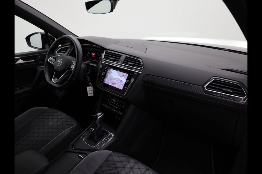 Volkswagen Tiguan 1.5 TSI R-Line Business+ | Panodak | Elk. A-klep | Side Assist | Camera | Black Style | Prijs Rijklaar!!