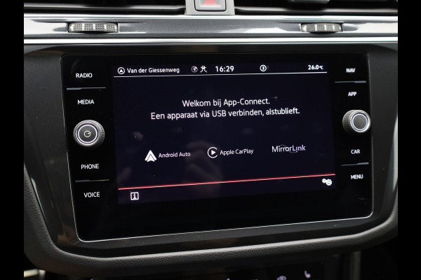 Volkswagen Tiguan 1.5 TSI R-Line Business+ | Panodak | Elk. A-klep | Side Assist | Camera | Black Style | Prijs Rijklaar!!