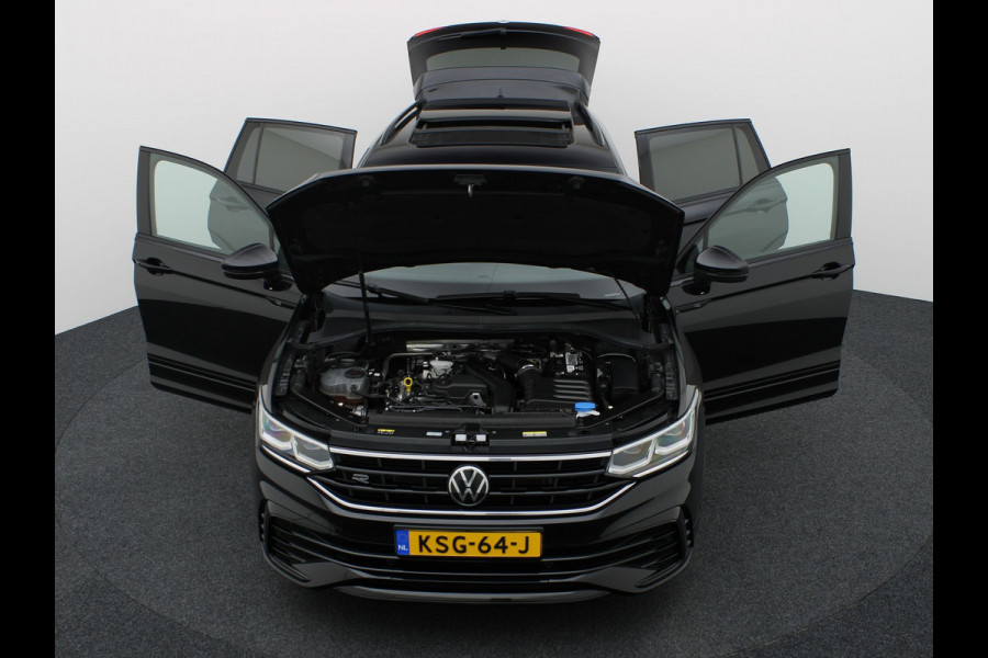 Volkswagen Tiguan 1.5 TSI R-Line Business+ | Panodak | Elk. A-klep | Side Assist | Camera | Black Style | Prijs Rijklaar!!