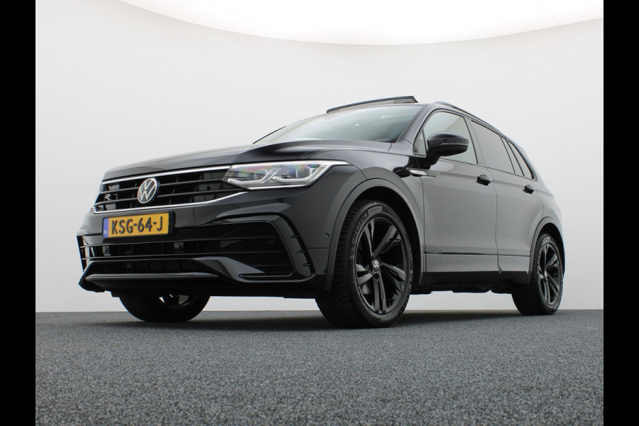 Volkswagen Tiguan 1.5 TSI R-Line Business+ | Panodak | Elk. A-klep | Side Assist | Camera | Black Style | Prijs Rijklaar!!