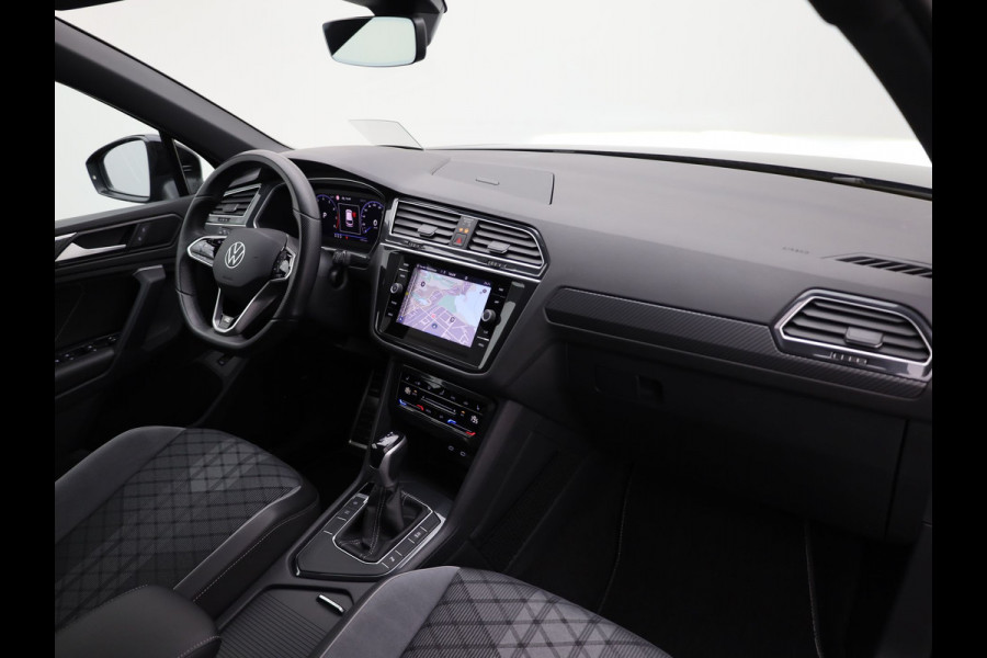 Volkswagen Tiguan 1.5 TSI R-Line Business | Black Style | Head Up | Keyless | IQ Light | Trekhaak wegkl. | Camera | Prijs Rijklaar!!