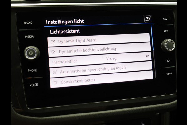 Volkswagen Tiguan 1.5 TSI R-Line Business | Black Style | Head Up | Keyless | IQ Light | Trekhaak wegkl. | Camera | Prijs Rijklaar!!