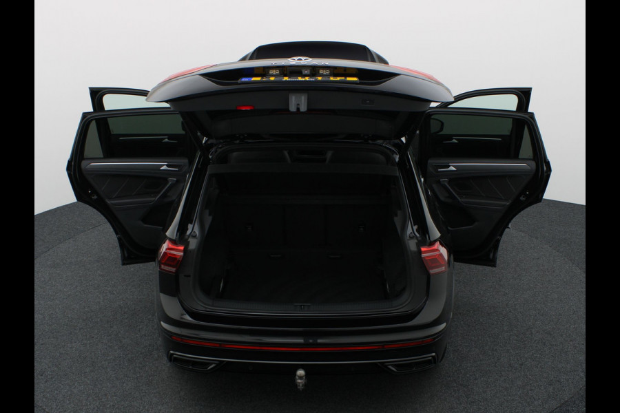 Volkswagen Tiguan 1.5 TSI R-Line Business | Black Style | Head Up | Keyless | IQ Light | Trekhaak wegkl. | Camera | Prijs Rijklaar!!