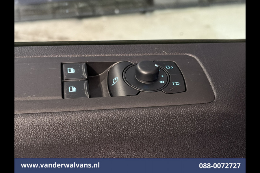 Ford Transit Custom 2.0 TDCI 136pk L1H1 Euro6 Airco | Camera | Navigatie | LED | Apple Carplay | Adaptieve Cruisecontrol Android Auto, Verwarmde voorruit, Stoelverwarming, Parkeersensoren, Bijrijdersbank, 2590kg trekvermogen