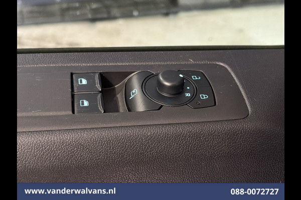 Ford Transit Custom 2.0 TDCI 136pk L1H1 Euro6 Airco | Camera | Navigatie | LED | Apple Carplay | Adaptieve Cruisecontrol Android Auto, Verwarmde voorruit, Stoelverwarming, Parkeersensoren, Bijrijdersbank, 2590kg trekvermogen