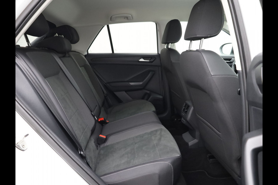 Volkswagen T-Roc 1.5 TSI Style | IQ Light | Camera | Stoelverw. | Prijs Rijklaar!!