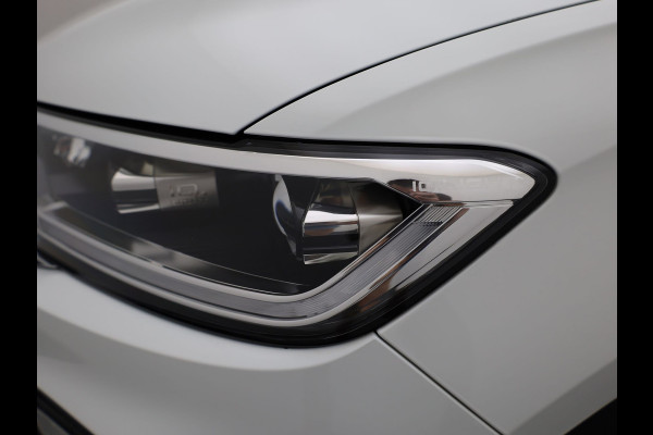 Volkswagen T-Roc 1.5 TSI Style | IQ Light | Camera | Stoelverw. | Prijs Rijklaar!!