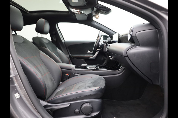 Mercedes-Benz A-Klasse 180 AMG Line | Panodak | Camera | Sfeer | Keyless | Prijs Rijklaar!!