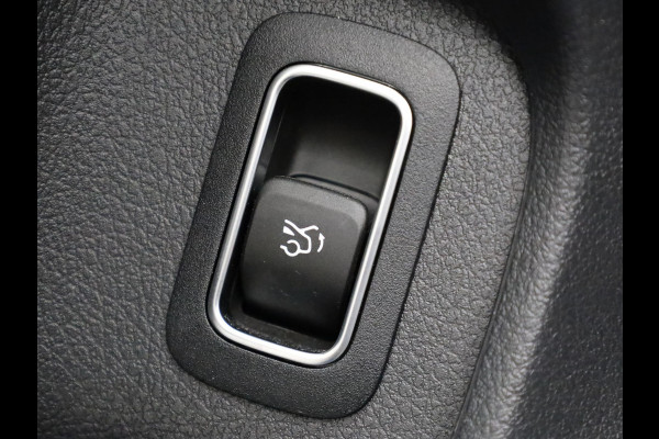 Mercedes-Benz A-Klasse 180 AMG Line | Panodak | Camera | Sfeer | Keyless | Prijs Rijklaar!!