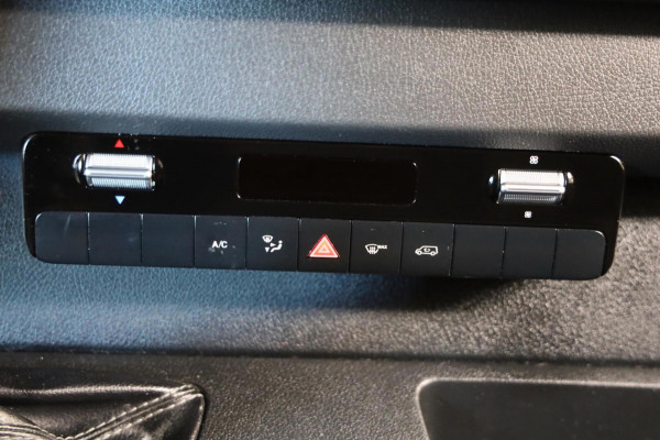 Mercedes-Benz Sprinter 211 CDI L1/H1 NAP ZWART CLIMA CRUISE CONTROL CAMERA 3 ZITS REGENSENSOR NAP LEASE V/A 144,- P.M. INRUIL MOG