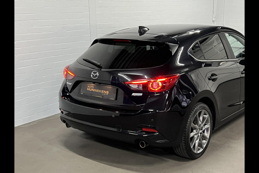 Mazda 3 2.0 SkyActiv-G 120 SkyLease GT Stuur-/stoelverwarming | Cruise Control | Achteruitrij camera | Head-up | Dode hoek assistent | 18'' lichtmetalen wielen