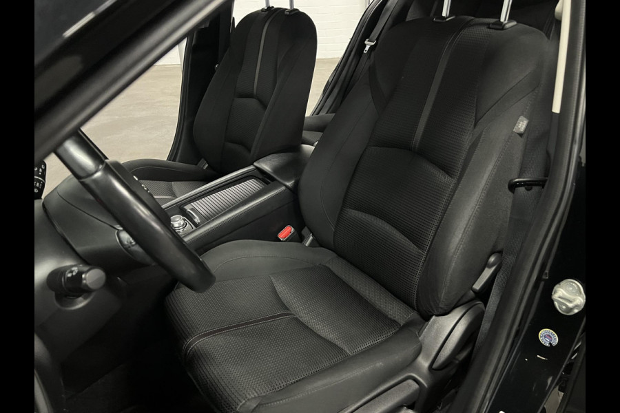 Mazda 3 2.0 SkyActiv-G 120 SkyLease GT Stuur-/stoelverwarming | Cruise Control | Achteruitrij camera | Head-up | Dode hoek assistent | 18'' lichtmetalen wielen