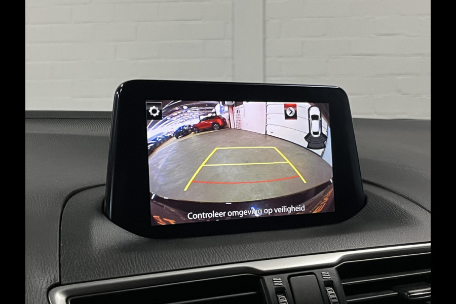 Mazda 3 2.0 SkyActiv-G 120 SkyLease GT Stuur-/stoelverwarming | Cruise Control | Achteruitrij camera | Head-up | Dode hoek assistent | 18'' lichtmetalen wielen