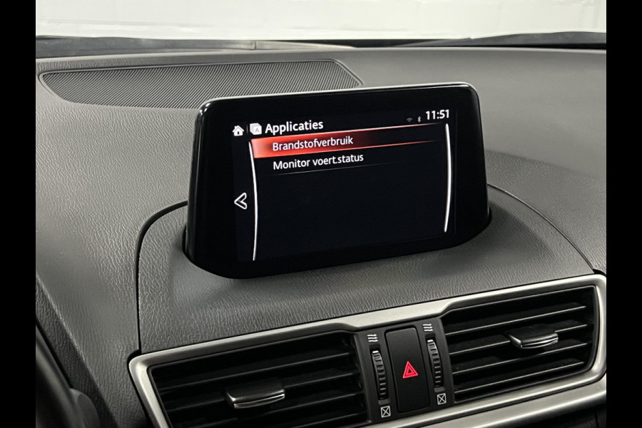 Mazda 3 2.0 SkyActiv-G 120 SkyLease GT Stuur-/stoelverwarming | Cruise Control | Achteruitrij camera | Head-up | Dode hoek assistent | 18'' lichtmetalen wielen